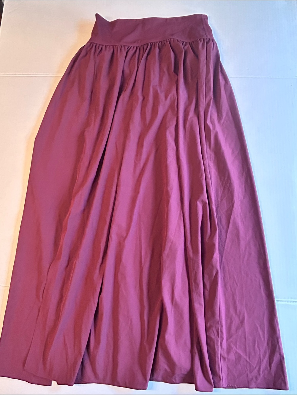 NWT Halara Breezeful™ High Waisted Split 2-in-1 Flowy Maxi Skirt Medium Maroon